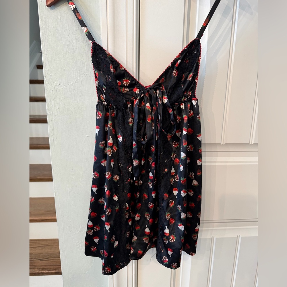 Victoria’s Secret Chocolate Strawberry Lace Cami Lingerie Top Medium Valentine’s